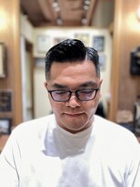 フォーコーナーズ(Four Corners)&nbsp;大人スキンフェードツーブロック刈り上げマンバン30代40代