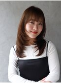ミディアムハイレイヤー顔周りレイヤー