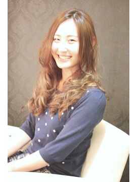 ステラプレミアム(Steller PREMIUM) モテ髪ロングの巻きスタイル