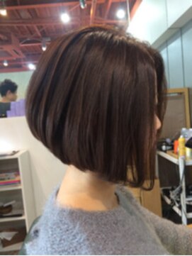 ナチュラル ヘアーデザイニング(Natural hair designing) [Natural 宇都宮]前下がり　ボブ　アッシュ　ベリー　ピンク