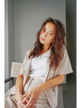 ルーム(Loom.) 癖毛風パーマロング【Loom./明治神宮前/原宿/表参道】