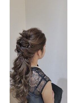 サロンドラ(Salon de La.) ハーフアップ