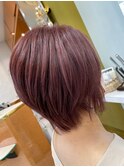 ピンクベージュ