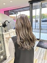 アフューズバイストゥー(Vfuse by StueW)&nbsp;ロングで楽しむハイライト[倉敷][岡山][倉敷美容室][岡山美容室]