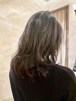 ビュートリアム265(BEAUTRIUM 265)&nbsp;ロングレイヤーカット/セミディ/イルミナカラー/ワンカール/艶髪