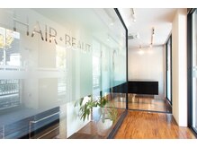 アレックス 西神中央店(alex)の雰囲気（開放感あふれる明るい入り口でお出迎えいたします。[神戸西区]）