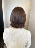 外ハネスタイル&グレーベージュ