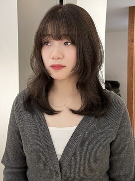 ローネス(LONESS) くすみベージュ×ハッシュカットで柔らかさとお洒落さを◎