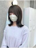 くすみブラウン