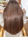 ベビードールプラス(Baby doll Plus) 白髪ぼかしにストレートパーマうるつやヘアです