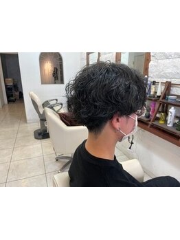 【JR堺市駅すぐ】気になる白髪もお任せください！メンズ特有のお悩みやスタイルのご相談もお気軽に◎