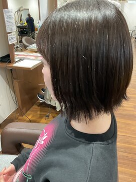 アミカ シーモール店(Amica) 切りっぱなしボブ