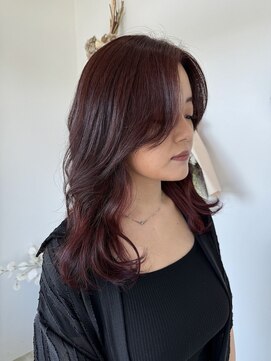 トーン(tone) チェリーレッド/ ワインレッド/レイヤーカット