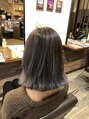 レアン(Rhean)&nbsp;切りっぱなしボブにメッシュを入れ動きある髪に