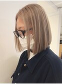 ミルキーベージュ　ハイトーン　切りっぱなしボブ　代々木上原