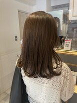 ネオリーブ チロル 横浜西口店(Neolive CiroL.)&nbsp;ローレイヤー　ふんわりカット　艶ブラウン