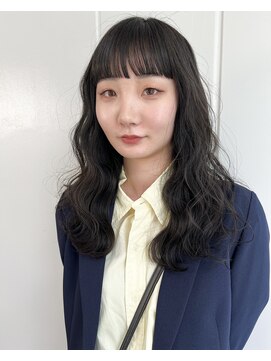 ジュリエッタ(giulietta) 透け感カラー　グレーカラー　艶髪　ロングヘア