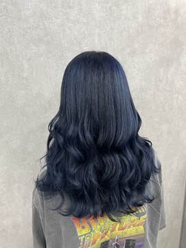 アン ブリーチ 大宮駅東口店(UN BLEACH) ブリーチ1回ネイビーブルーカラー♪