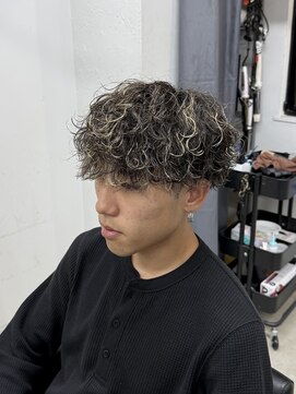 サン 大阪梅田(SUNC) 【波巻きパーマ】【波巻きスパイラル】【ホワイトメッシュ】