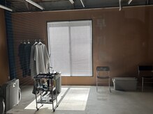 早川理容(hykw/barber)の雰囲気（約14坪に1席のみの嗜み個室空間）