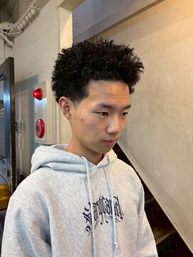 MEN’S HAIR/サーフカール/刈り上げセンターパート/心斎橋
