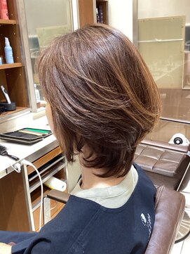 ピークアブー アヴェダ アトレ恵比寿(PEEK-A-BOO AVEDA) ミディアムウルフハイライト