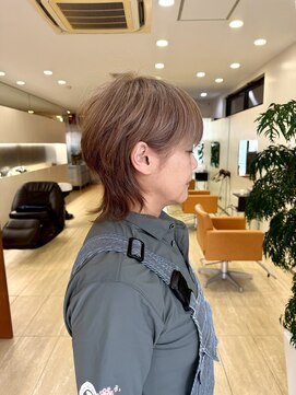 ディーコ(IDEEK) ウルフショート 大人の透明感カラーミルクティベージュ