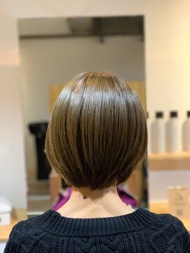 ホップアイ(hopeye) つや髪ショート