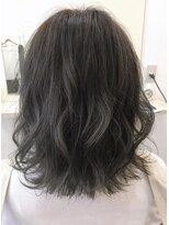 カキーン(cakeen)&nbsp;大人可愛い暗髪ボブパーマアッシュブラック×グラデーション