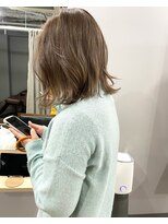 アトレ(attrait)&nbsp;＊ミルクティーグレージュ 外ハネ 結べるボブ ケアブリーチ 大阪