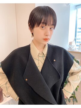 ロット 横浜(lot) マッシュショート/くびれヘア/黒髪スタイル[横浜駅]