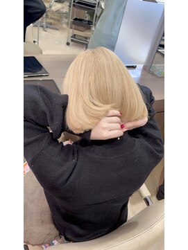 アウラ(AURA) ブリーチカラーハイトーンミルクティーベージュ