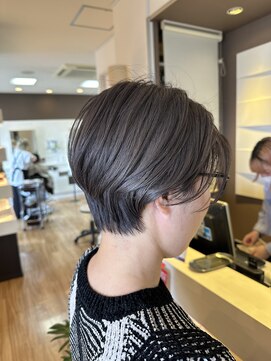 ルシード スタイル レクラ 栄生店(L'UCIDO STYLE L'eclat) ハンサムショート×グレージュ