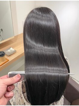 アトレ 南堀江店(attrait)の写真/【南堀江/全席個室サロン】縮毛矯正の技術はもちろん、高品質なケアトリートメントを豊富にご用意◎