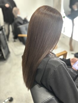 ホーミーキョウト(Homey Kyoto)の写真/白髪を活かすハイライト&ぼかし技術で“おしゃれな白髪染め” ファッションカラーとの組み合わせも◎