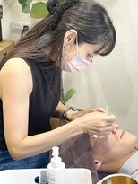 ハレ ヘアサロン(Hale hair salon)&nbsp;Hale刈り上げセンターパートニュアンスパーマフェザーパーマ原宿