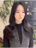顔まわりレイヤーで作る韓国風くびれヘア
