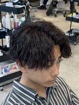 オーバル ジングウマエ(OVARL jingumae)&nbsp;縦落ちパーマセンターパートシャドウパーマサーフカール