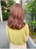 ピンクベージュ ミディアムヘア