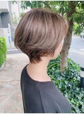 抜け感×ナチュラル☆極細ハイライトショートボブ