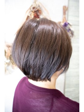 オラ ボーテ(Aura Beaute) ショートレイヤースタイル
