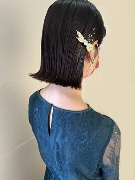 セブンベルベット(7 Velvet) 金箔ボブヘアアレンジ