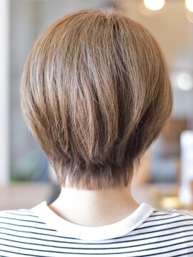 スイ(Sui) グレージュショート/くびれショート/脱白髪染め