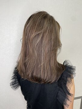 アンサム 下北沢店(UNSOME) ハイライトカラー/顔周りレイヤー