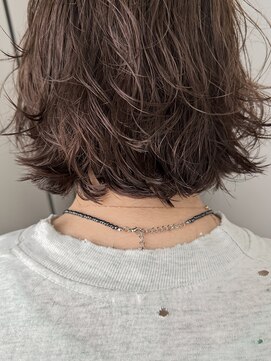 シアター(CIARTOR) くせ毛ボブ×透明感ブラウンカラーです