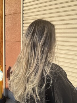 ヘアーワークス ボナ(HAIR WORKS bona.) 映え確定。ホワイト×シャドウルーツ