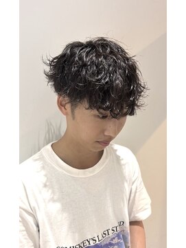 ヨーロ(yolo) 波まきスパイラルパーマ