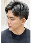 刈り上げツーブロックアップバングショートスタイル
