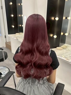 イオエ(ioe) ミディアムレイヤー/ツヤ髪スタイル/グレージュ/ショートボブ
