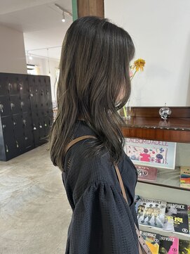 ヘアーアイストゥーレ(HAIR ICI TRE) オリーブ ベージュ ロング 髪質改善 美髪 担当阿知波
